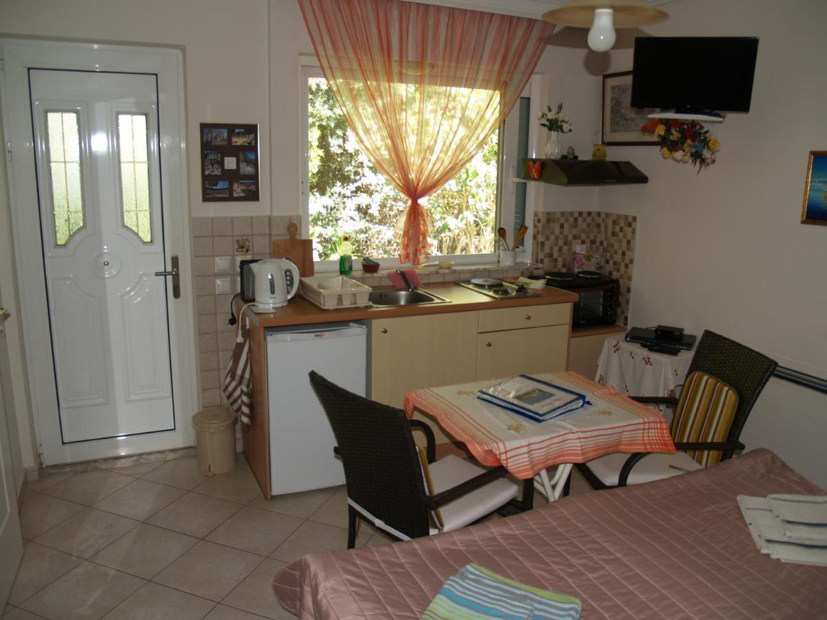 Néa Mákri Villa Verde Apart-Hotel מראה חיצוני תמונה